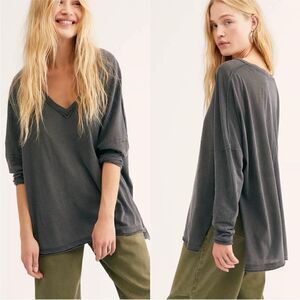 Free People NWT On My Mind Oversized V Neck in Black Size M
